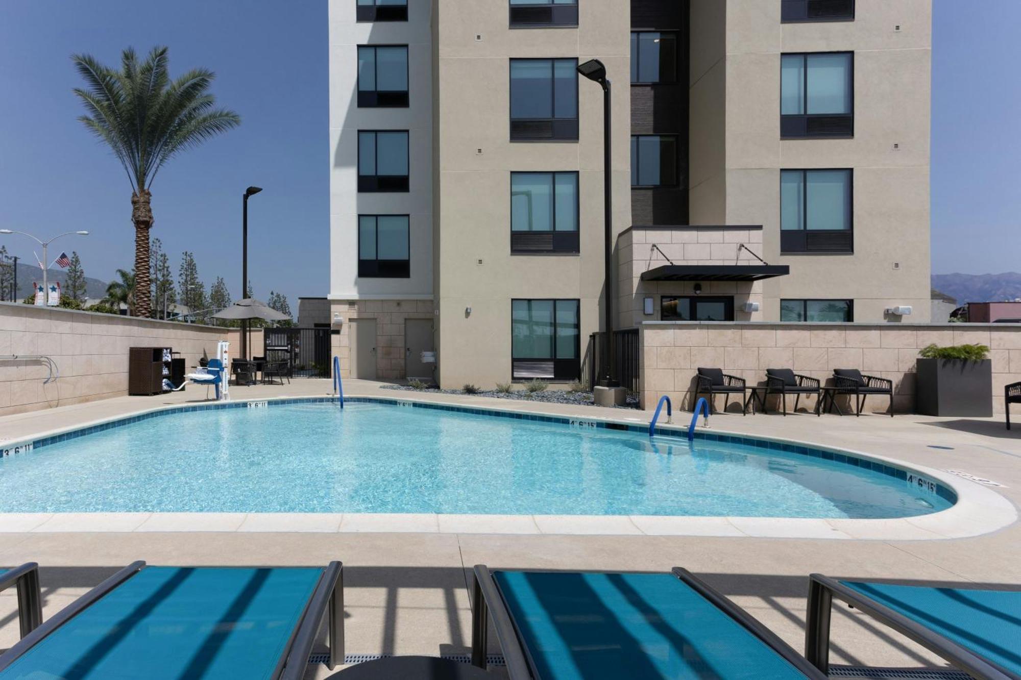 Towneplace Suites By Marriott Monrovia Exterior foto